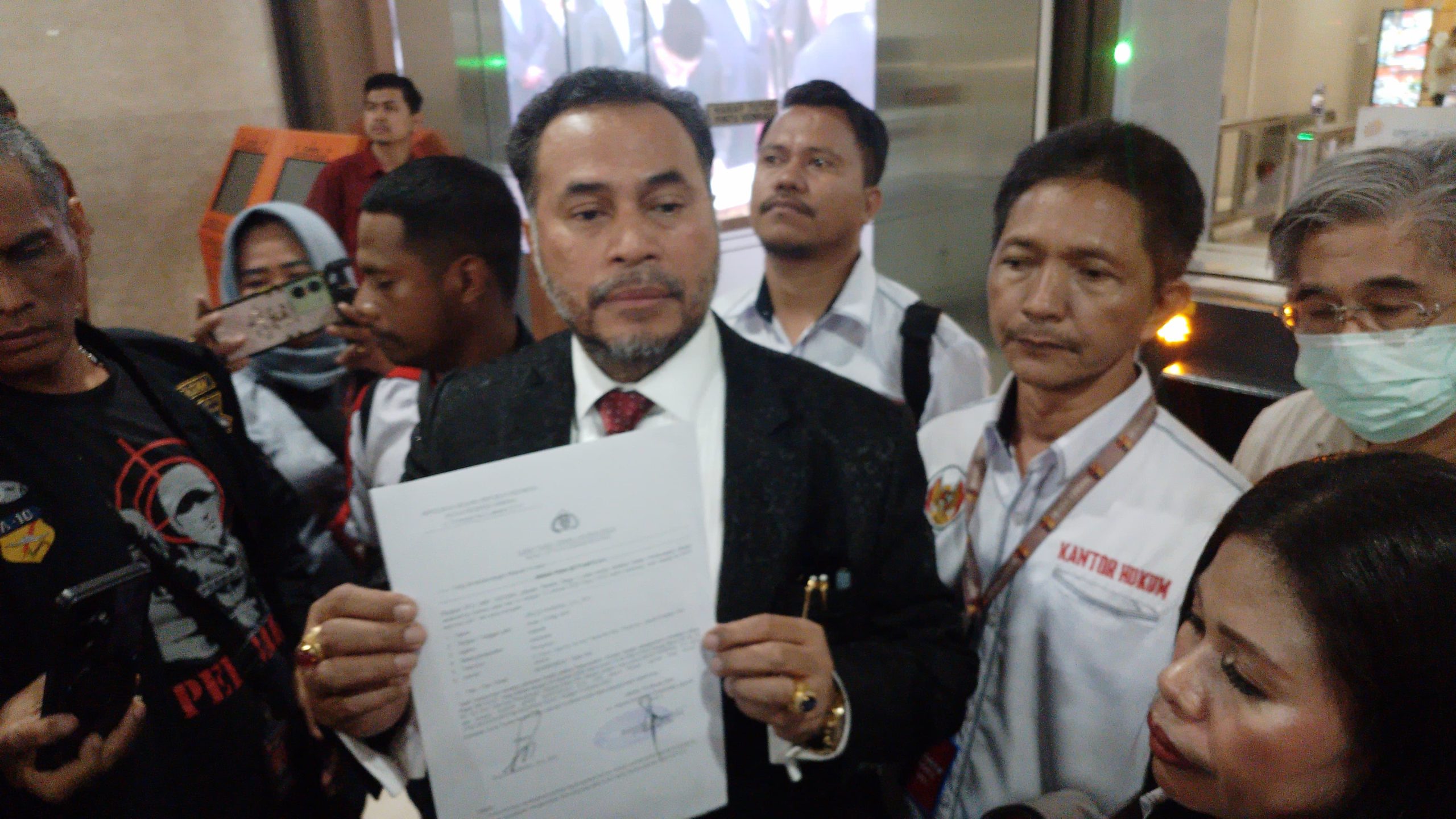Pengacara Erles Rareral